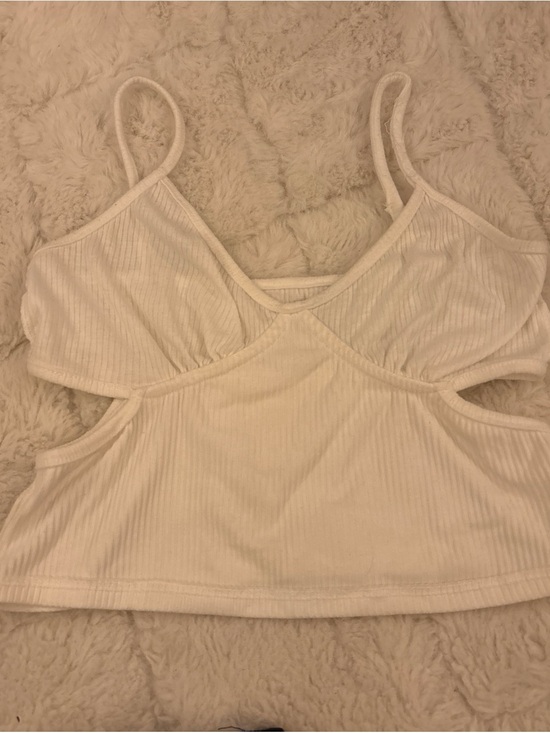 Tops - Women's White Ribbed Cutout Crop Tank Top